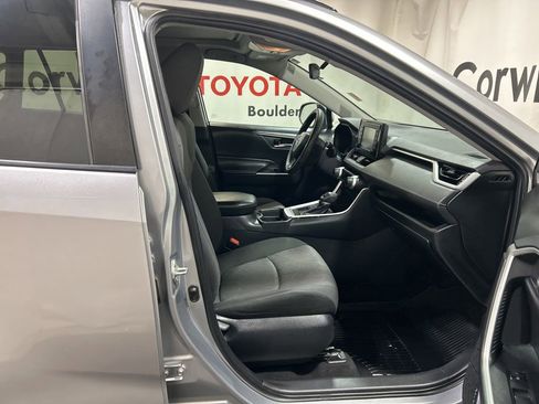 Used 2019 Toyota RAV4 XLE AWD/4WD image 13