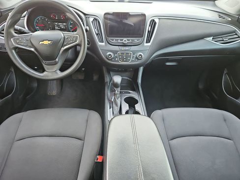 Used 2021 Chevrolet Malibu LT FWD image 15
