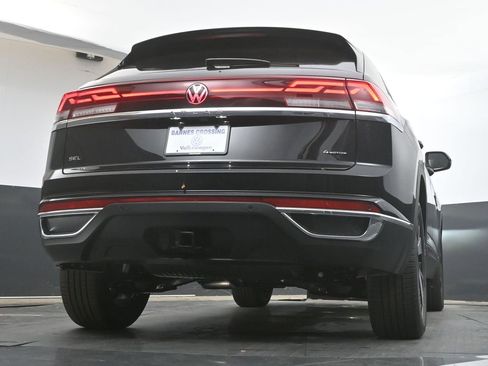 New 2026 Volkswagen Atlas Cross Sport SEL AWD/4WD image 34