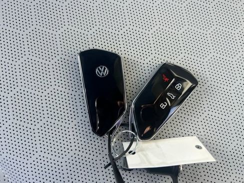 New 2025 Volkswagen ID.4 Pro S Plus AWD/4WD image 31