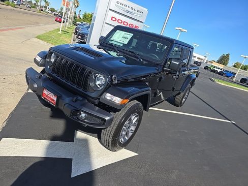 New 2025 Jeep Gladiator Sport image 19