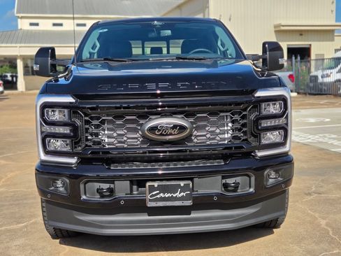 New 2026 Ford F250 Lariat w/ Black Appearance Package AWD/4WD image 2