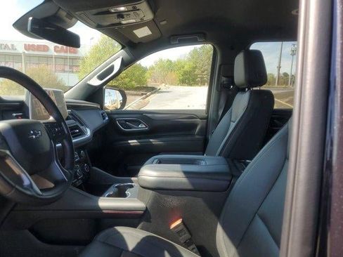 Used 2024 Chevrolet Suburban RST RWD image 16