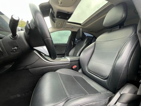 Used 2022 Mercedes-Benz C 300 Sedan image 11