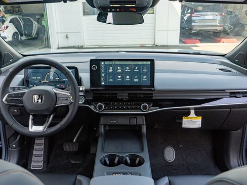 New 2026 Honda Prologue Touring image 18