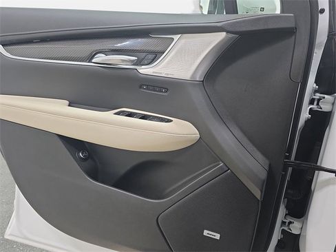 Used 2023 Cadillac XT6 Sport image 24