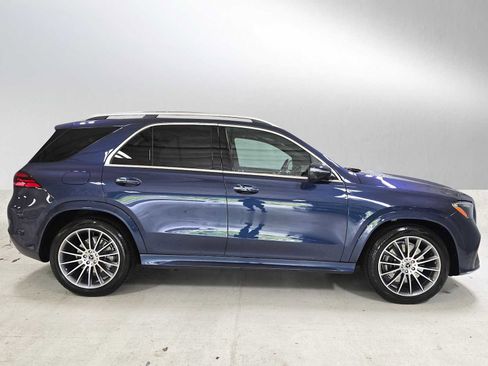 Certified 2025 Mercedes-Benz GLE 450 4MATIC image 2