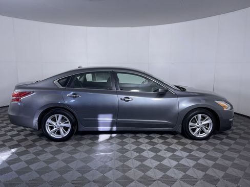 Used 2014 Nissan Altima 2.5 SV image 10