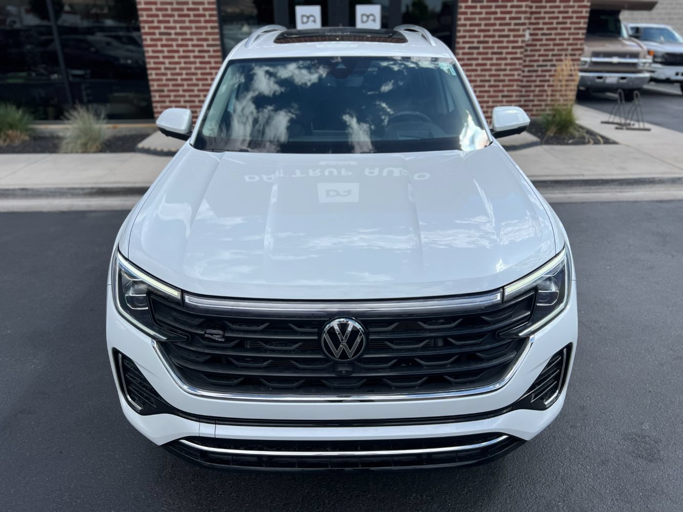 Used 2024 Volkswagen Atlas SEL Premium R-Line AWD/4WD image 9