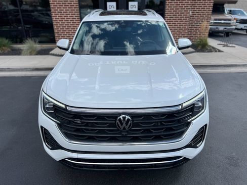 Used 2024 Volkswagen Atlas SEL Premium R-Line AWD/4WD image 9