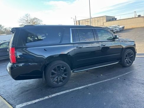 Used 2017 Chevrolet Suburban Premier image 19