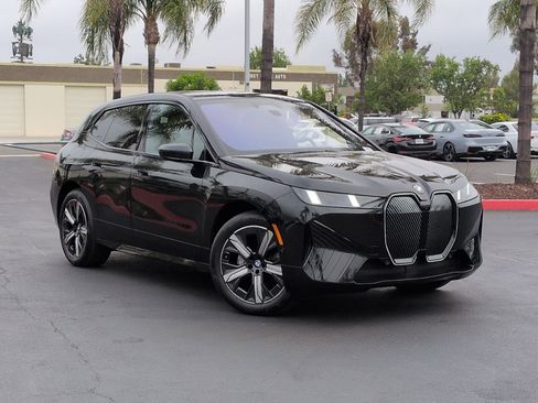 Used 2026 BMW iX xDrive45 AWD/4WD image 2