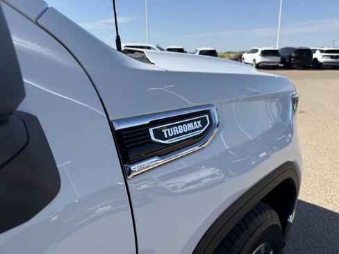 New 2026 GMC Sierra 1500 SLE image 13