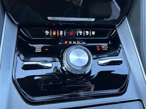 New 2026 Jeep Grand Wagoneer L Limited AWD/4WD image 15