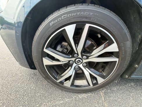 Used 2024 Volvo S60 B5 Plus AWD/4WD image 24