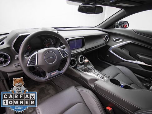 Used 2018 Chevrolet Camaro SS RWD image 10
