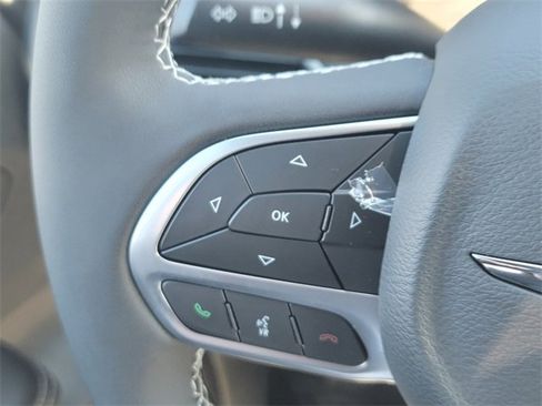 New 2026 Chrysler Pacifica Select image 19