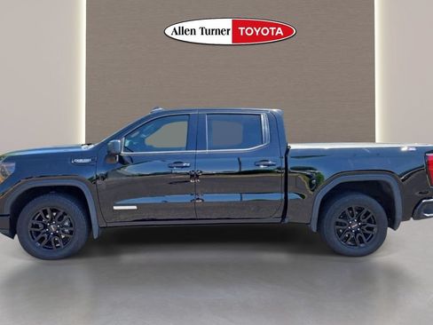 Used 2022 GMC Sierra 1500 Elevation w/ LPO, Elevation Black Package AWD/4WD image 10