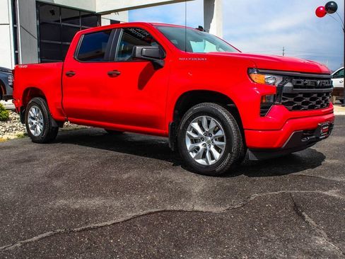 Used 2023 Chevrolet Silverado 1500 Custom AWD/4WD image 3