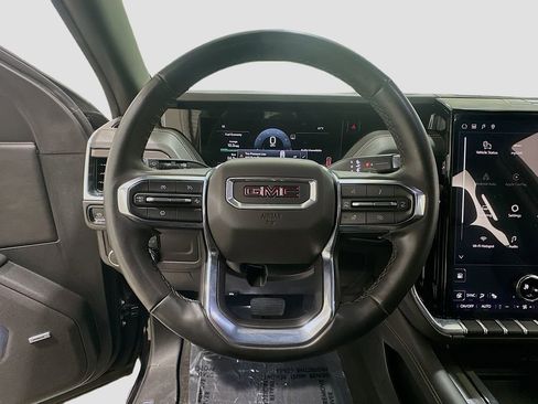 Used 2025 GMC Yukon Elevation image 11