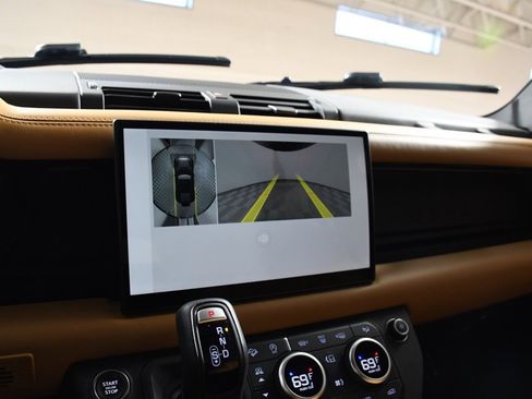 Used 2024 Land Rover Defender 110 Carpathian Edition image 34