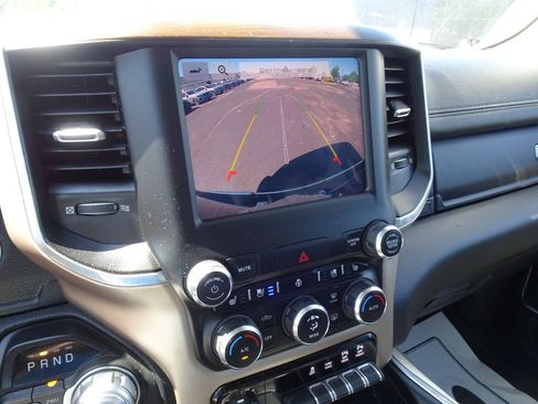 Used 2022 RAM 1500 Laramie AWD/4WD image 17