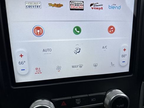 Used 2022 Ford Edge SEL w/ Convenience Package image 18