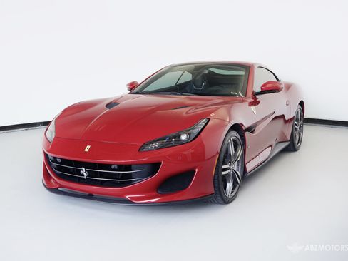 Used 2019 Ferrari Portofino RWD image 2