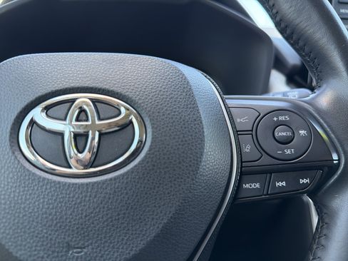 Certified 2020 Toyota RAV4 XLE Premium FWD image 10