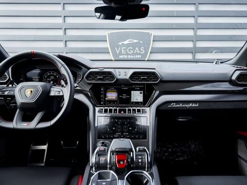 Used 2024 Lamborghini Urus Performante AWD/4WD image 60