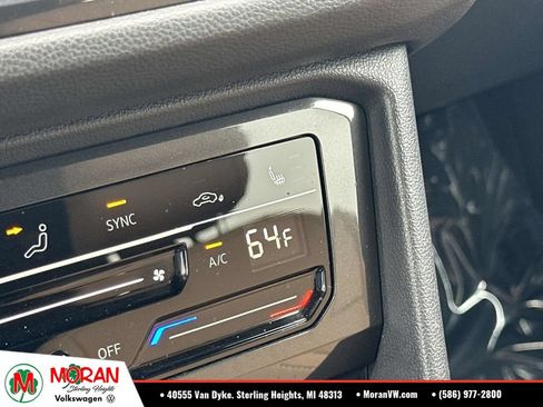 Used 2024 Volkswagen Tiguan SE AWD/4WD image 28