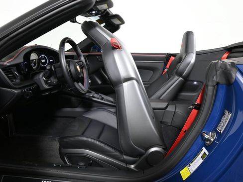 Certified 2023 Porsche 911 Carrera GTS RWD image 39