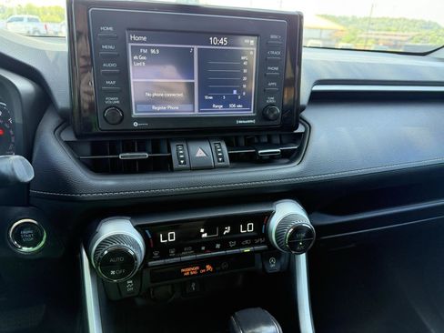Used 2022 Toyota RAV4 XLE Premium FWD image 31