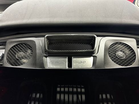 Used 2019 Porsche 911 Carrera image 17