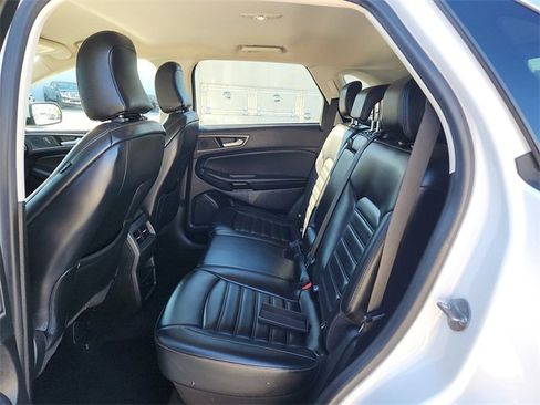 Used 2024 Ford Edge SEL image 6