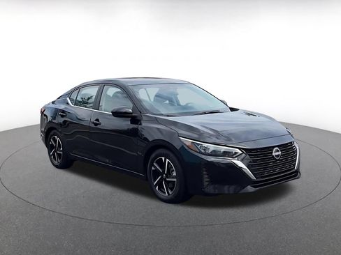 Used 2025 Nissan Sentra SV FWD image 3