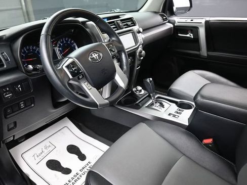 Used 2019 Toyota 4Runner SR5 Premium AWD/4WD image 19