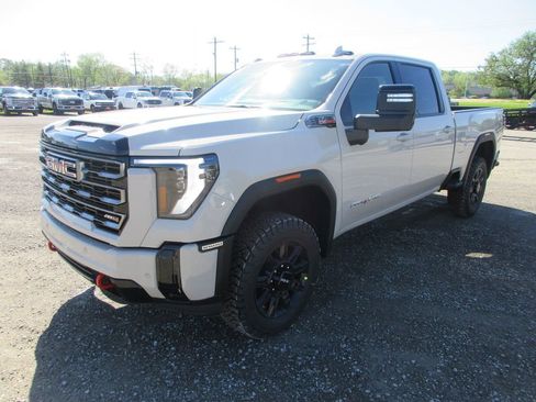 New 2026 GMC Sierra 2500 AT4 image 10