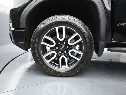 Used 2022 GMC Sierra 1500 AT4 w/ AT4 Premium Package AWD/4WD image 33