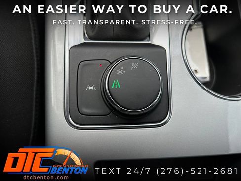 Used 2023 Chevrolet Blazer LT FWD image 27