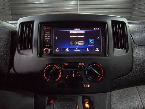 Used 2020 Nissan NV200 S image 21