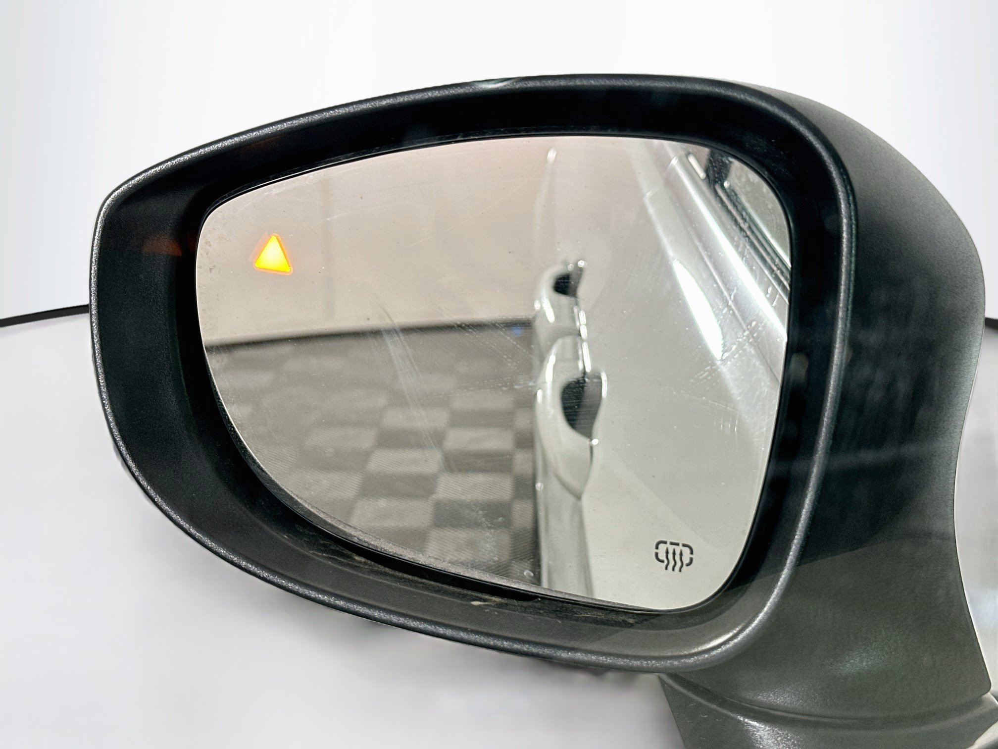 Used 2023 Chrysler Pacifica Touring-L FWD image 16