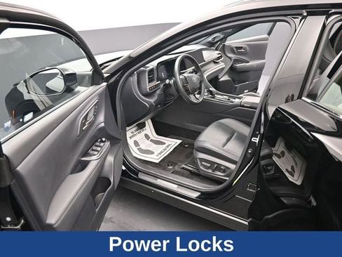 Used 2025 Toyota Crown Signia Limited image 19