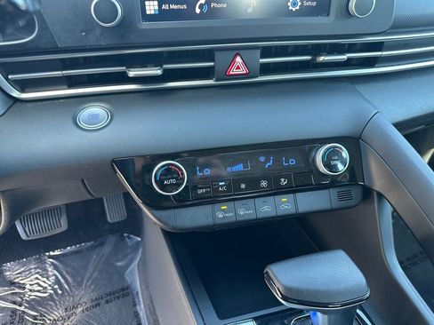 Used 2022 Hyundai Elantra SEL w/ Cargo Package FWD image 32