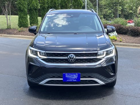Used 2023 Volkswagen Taos SEL AWD/4WD image 3