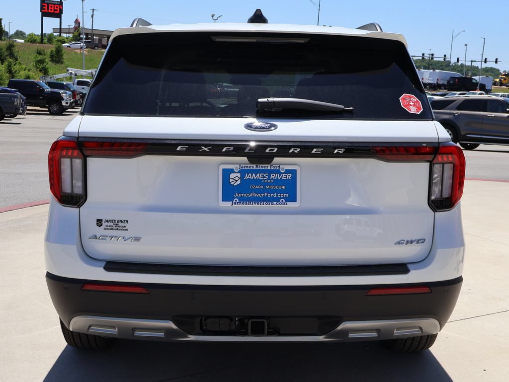 New 2026 Ford Explorer Active w/ Active Comfort Package AWD/4WD image 4