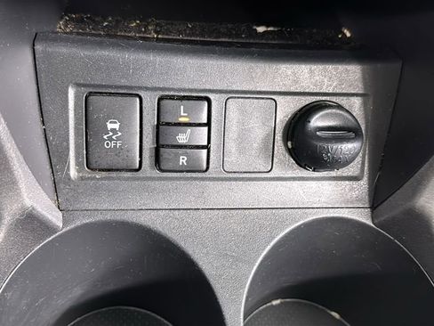 Used 2011 Toyota RAV4 Limited image 27