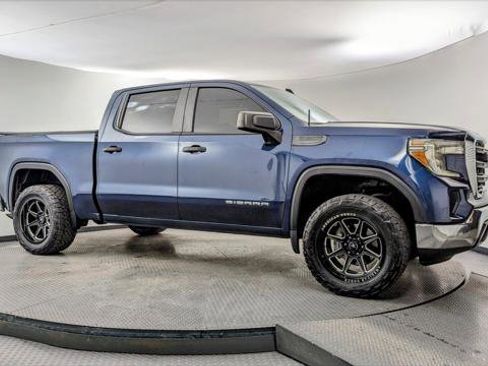 Used 2020 GMC Sierra 1500 2WD Crew Cab w/ Sierra Value Package image 11