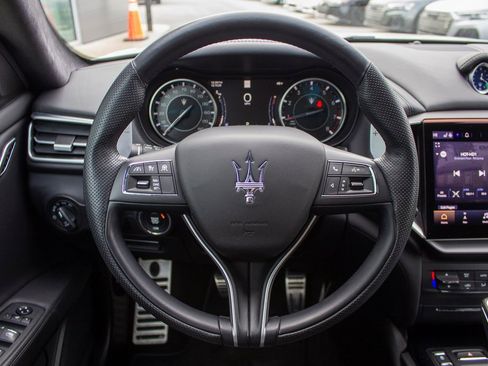 Used 2022 Maserati Ghibli Modena Q4 image 14