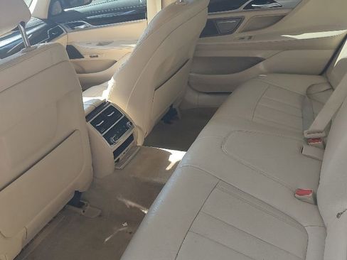 Used 2018 BMW 740i RWD image 11